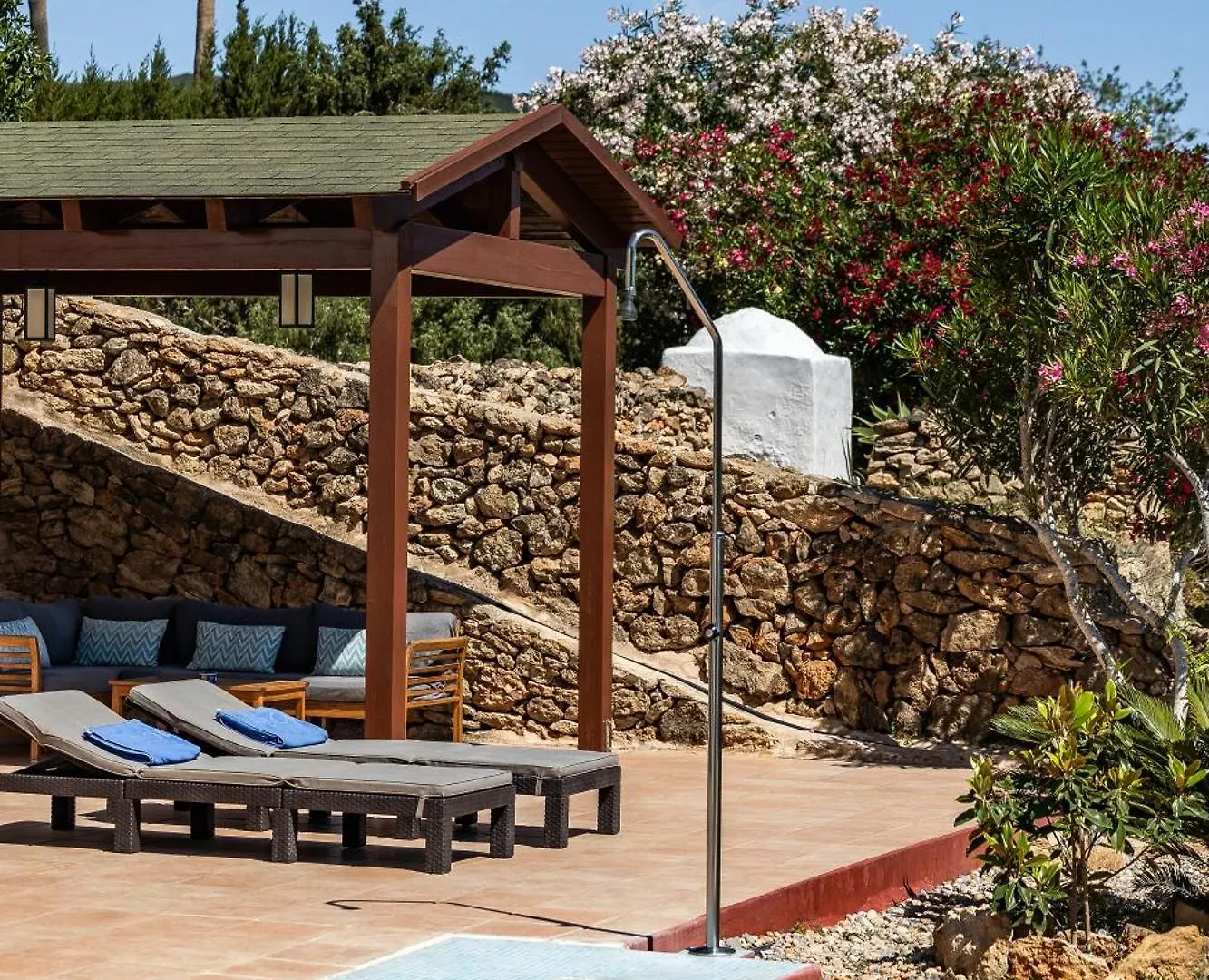 Charming Villa With Pool, Can Toni Mateu. Sant Carles de Peralta Spain