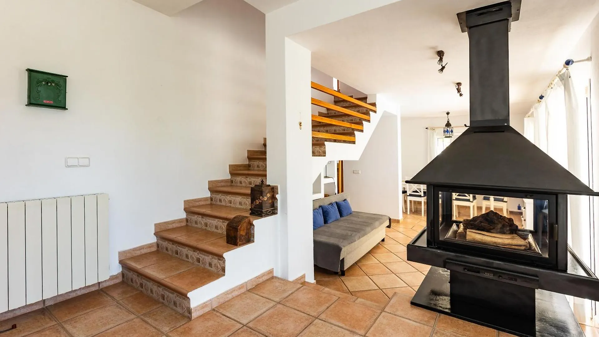Charming Villa With Pool, Can Toni Mateu. Sant Carles de Peralta